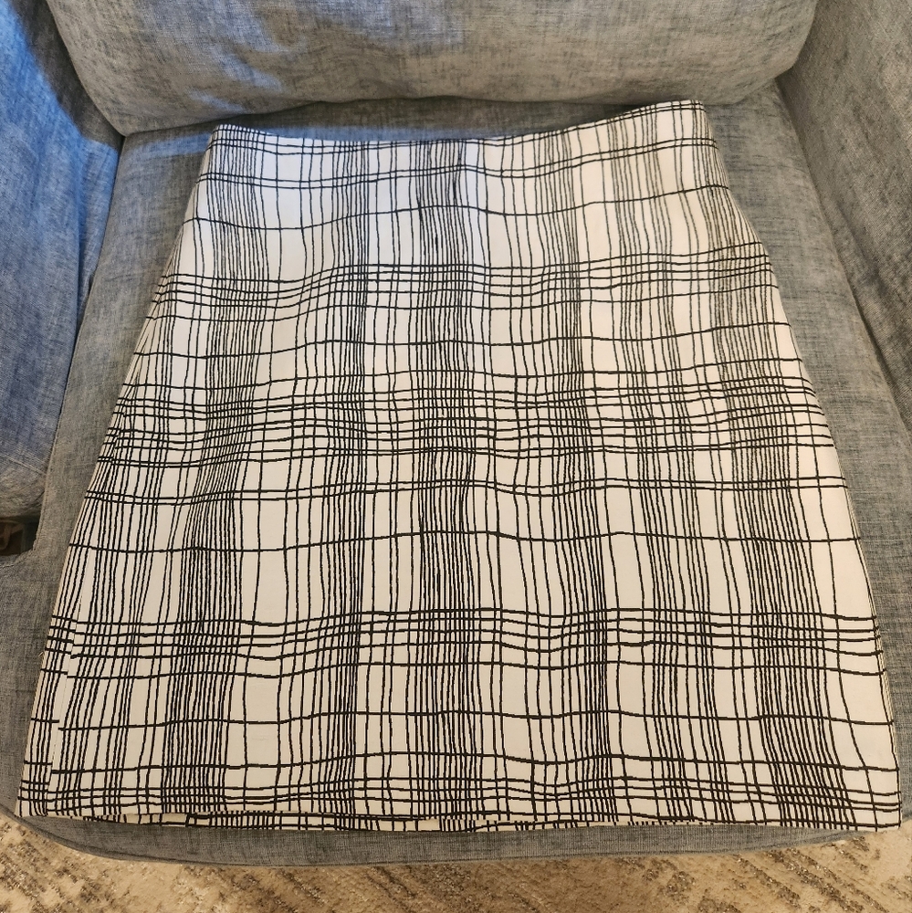 LOFT PENCIL SKIRT 4P Black And White